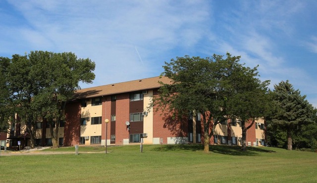 Private UNFURNISHED Long Stay Apartment Lamberton Minnesota