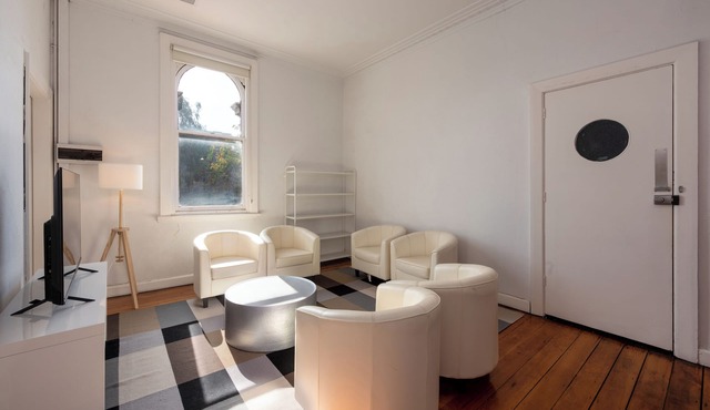 Private Unit in Heritage Building in Fitzroy North