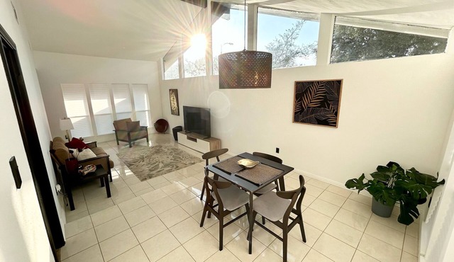 Private Upscale Modern Home in Meadows Place