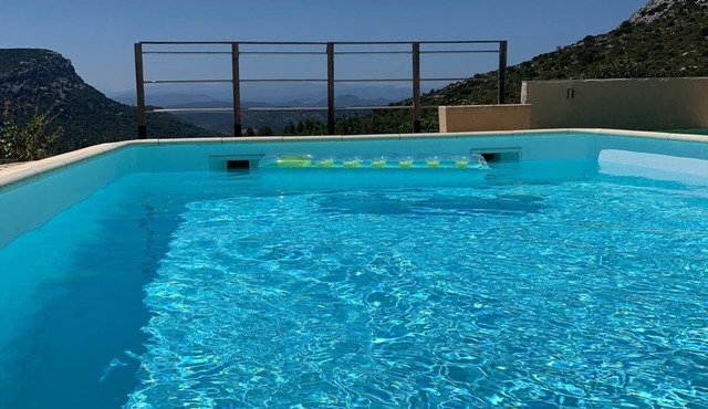 Private vacation home with private pool in the south of France - dream view of vineyards