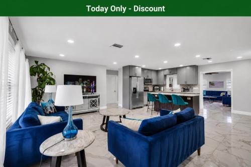 Private Vacation Home Near Beach Newly Renovated