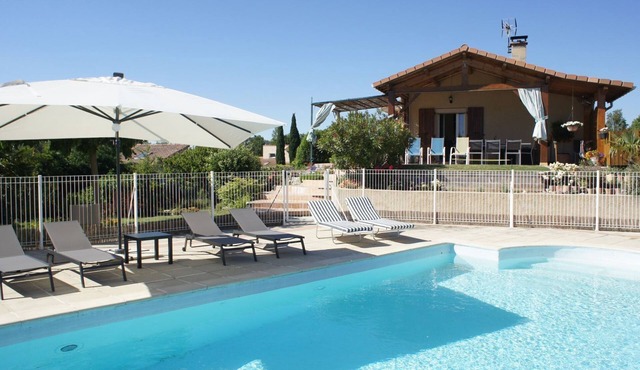 Private villa 140 m2 with pool and garden, beautiful view of Ardèche and Vercors