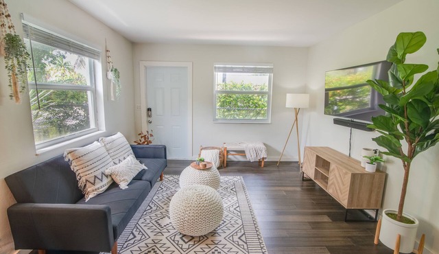 🏝 Private Villa ☀️ 5 min to Beach, Shops & Downtown Atlantic Ave