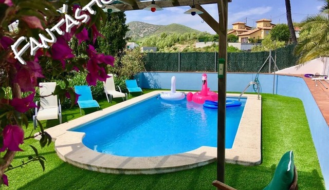 Private Villa Apartment, Private terrace, BBQ, Pool, Beautiful Garden, Parking