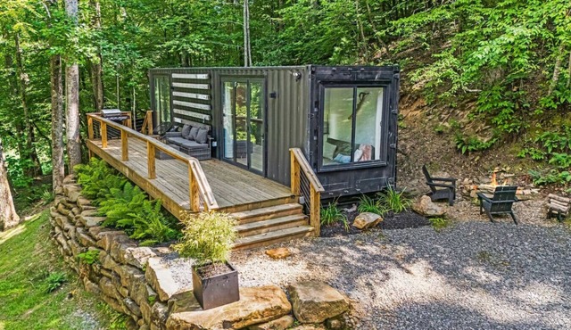 Private Villa - “Elevation” 5 Star @ Basecamp
