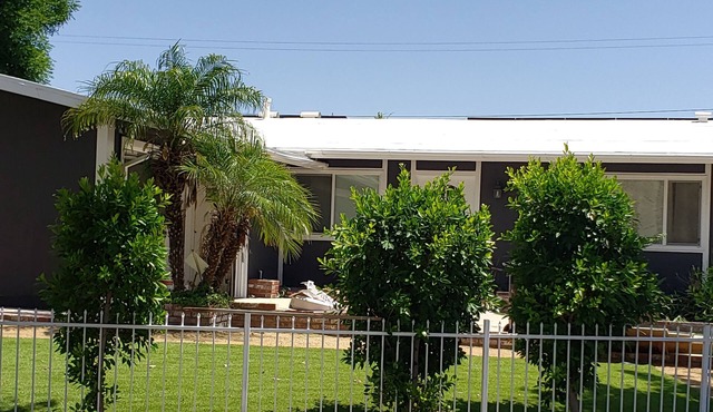 Private villa in West hills with large backyard
