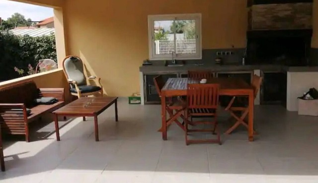 Private villa pool air conditioning 10 minutes from the beach