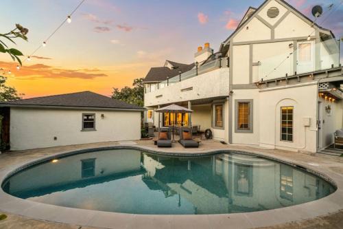 Private Villa - Pool BBQ Game Casino Fun Billiard