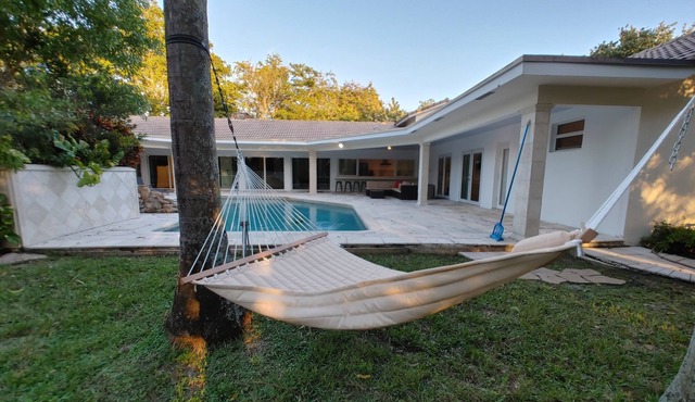 Private Villa with tennis court, sauna movie theater pool and more