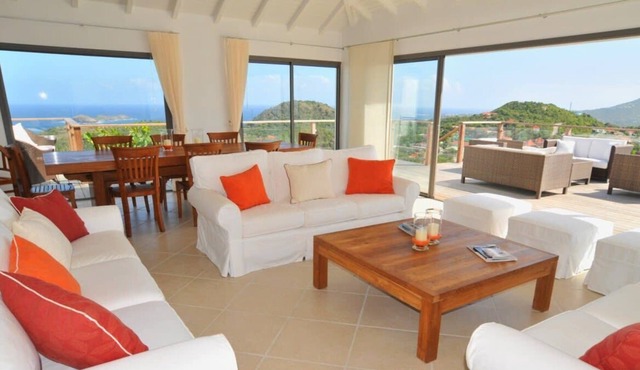 Private villa with incredible views up on the hill in Colombier