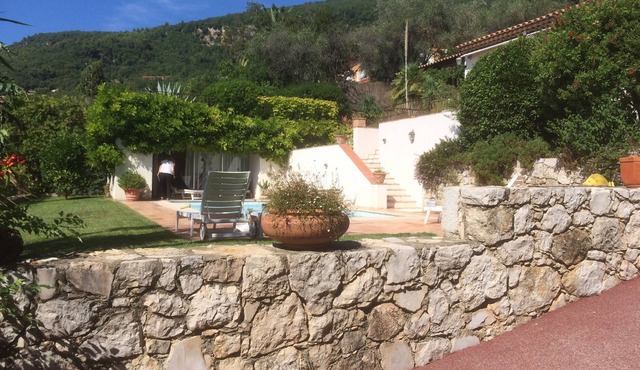 Private Villa with pool house within idyllic provencal gardens