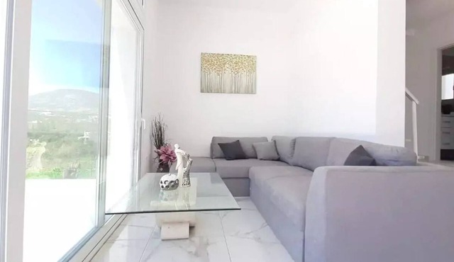 Private villa with swimming pool 5' from beach ⛱