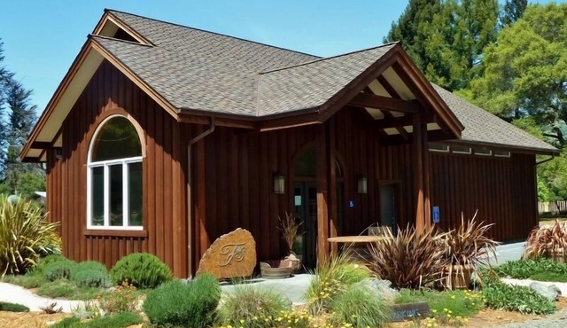 Private Vineyard Guest House - Close to Dining, Wine Tasting