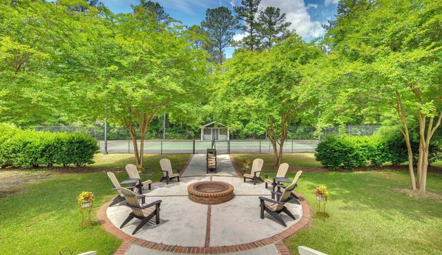 Private Walterboro Estate w/Deck + Fire Pit!