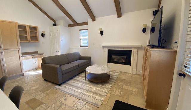 Private Wasaga Retreat Just 1.5min Walk To Beach!