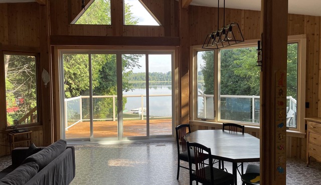 Private Waterfront Getaway on Townsend Lake