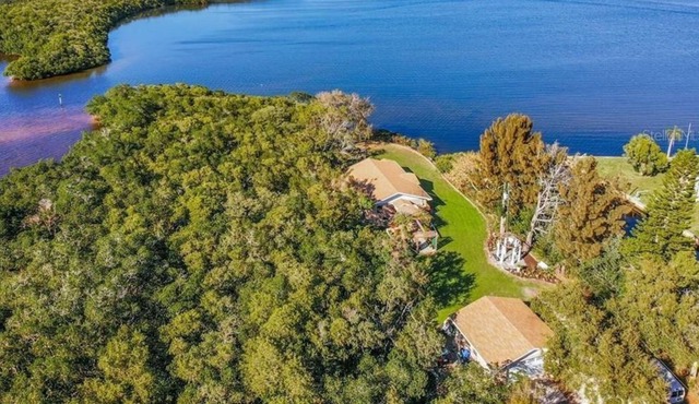 Private Waterfront Home - Direct Access to Tampa Bay