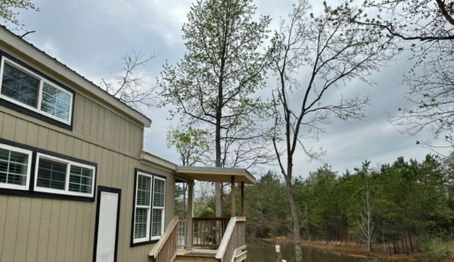 Private Waterfront Lindale Cabin by Tyler and Horse Park
