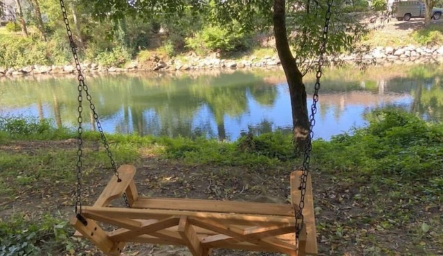 Private Waterfront Paradise