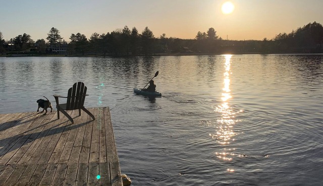 Private waterfront spacious home, 1/4 mile to Water Safari & 1/3 mile to village