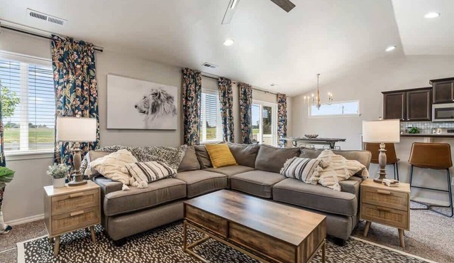 Private Wine Country Retreat | South Nampa | Sleeps 10