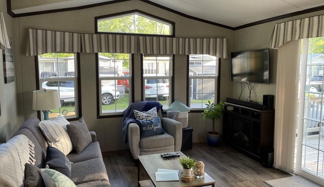 Private Wooded Lot - Sherkston Shores Cottage