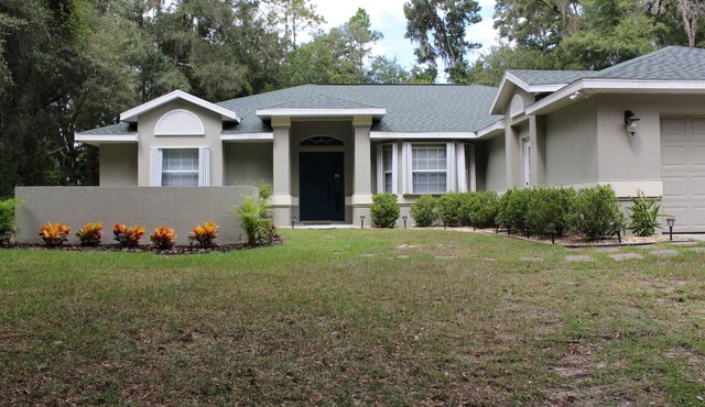 Private woodland retreat near Rainbow Rivern