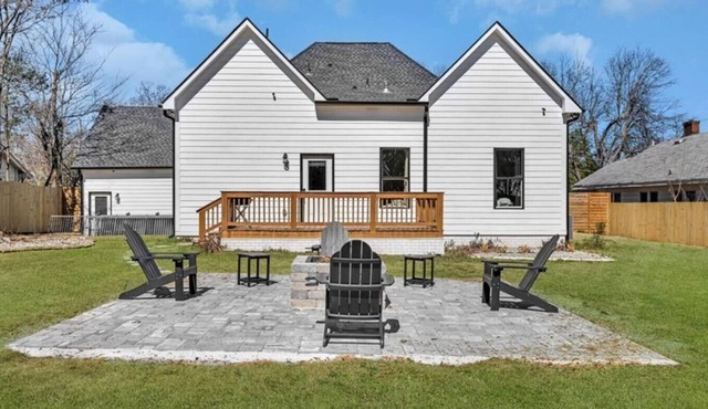 Private Yard Fire Pit Grill 2 Ensuite