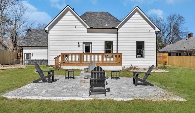 Private Yard Fire Pit Grill 2 Ensuite