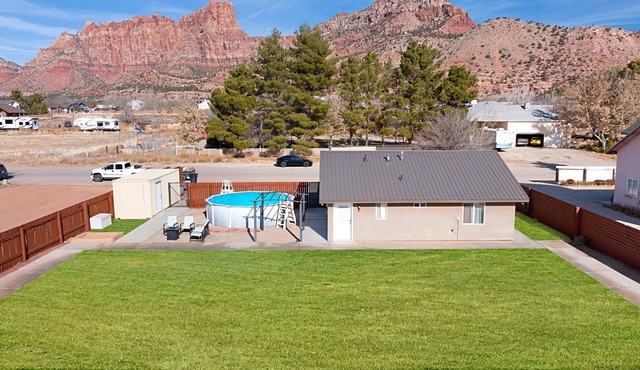Private Zion Stay: Pool, Fire-pit, Red Rock Views