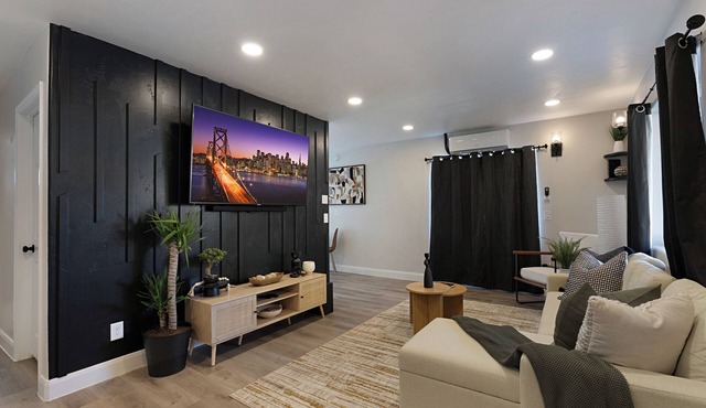 Private Zion Stay: Seasonal Pool, Fire-Pit, BBQ Grill, + Red Rock Views