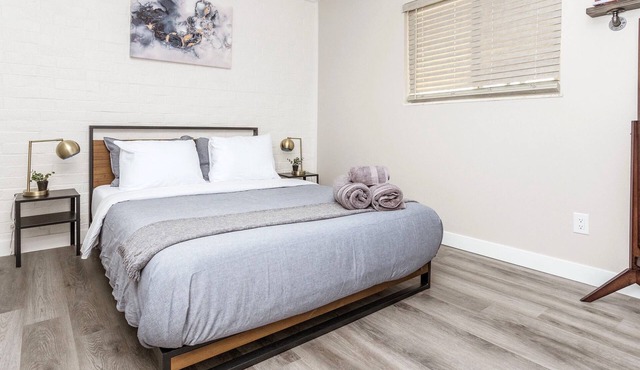 PrivateParking/Entrance OSU/ExpoCentr 6B Renovated