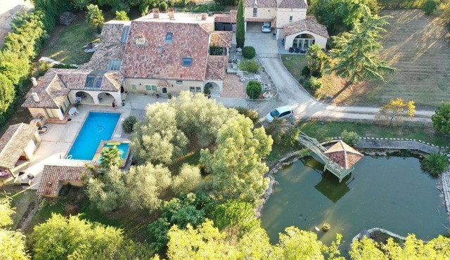 Privatization of Domaine Le Bois de Montpouillan - 6 rooms (15 pers)