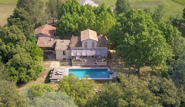 Privatization of Domaine de la Mayonnette