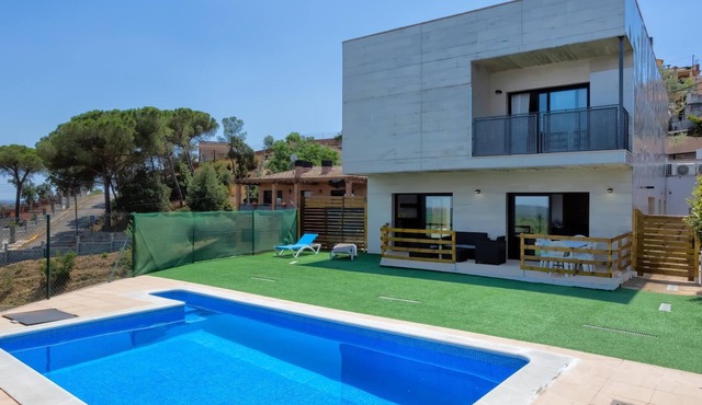 Privileged space for a few dream days