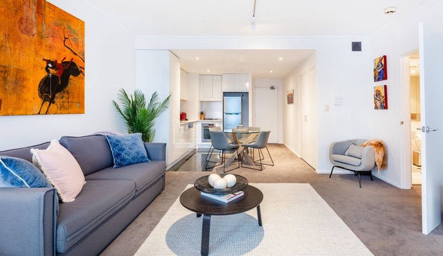 Prized Paddington apartment at its super convenient best