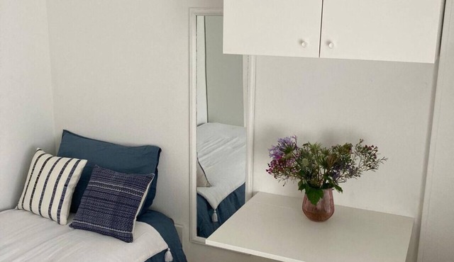 Proche Alesia - Dans un joli square au calme - Studio