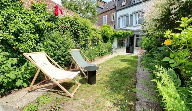 Proche centre ville et port, jardin privatif