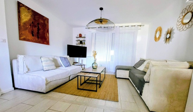 Proche Centre Ville, Appartement Pour 6 Voyageurs Comprenant 3 Suites