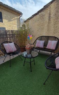 Proche d'Uzès la Terrasse du soleil levant