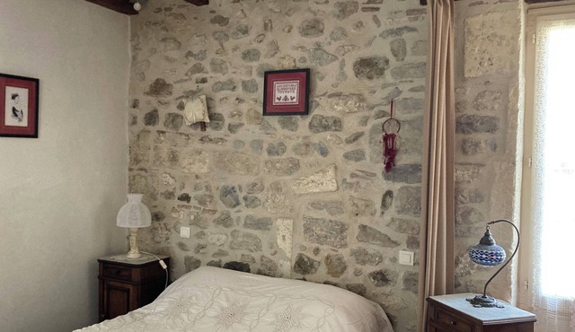 Proche de Toutes Commodités. Idéalement Situé, Près Davignon, Arles et Nimes