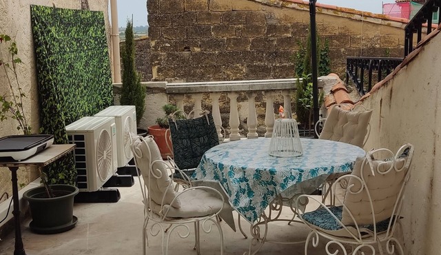 Proche mer Maison de Village Climatisée Avec Terrasse
