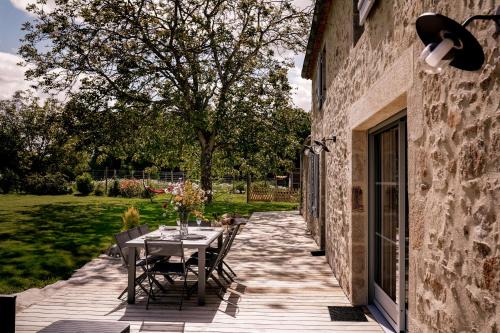 Proche PuyDuFou - Gite Maison La Roulière