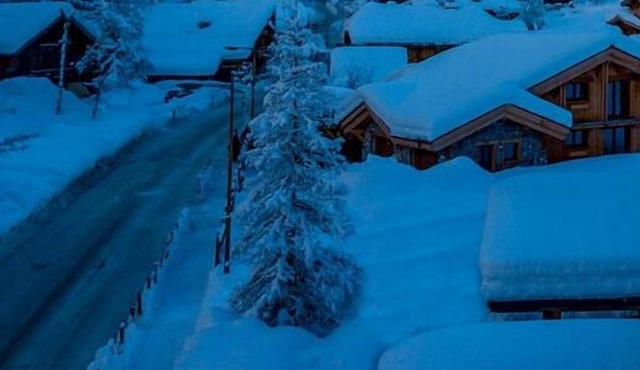 Prodains gondola at 500m offering direct access to the heart of Avoriaz