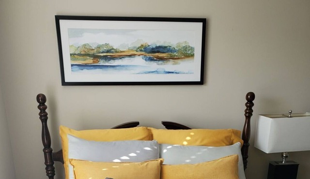 Professional, Upscale, Classy, Shared, Suburbia Lifestyle