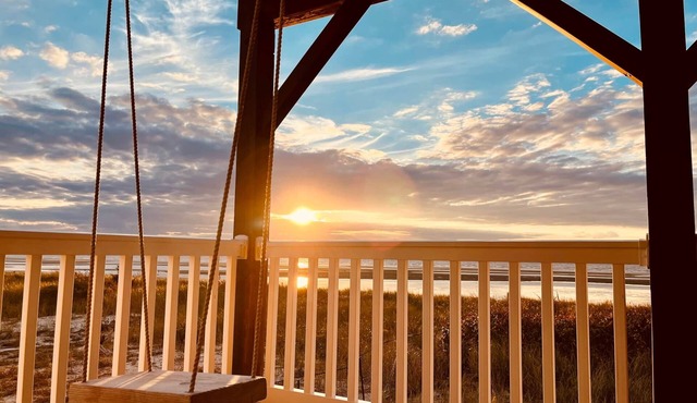 Progressive Retreat #3 - Diverse, Open-Minded and Eco Friendly Waterfront Unit