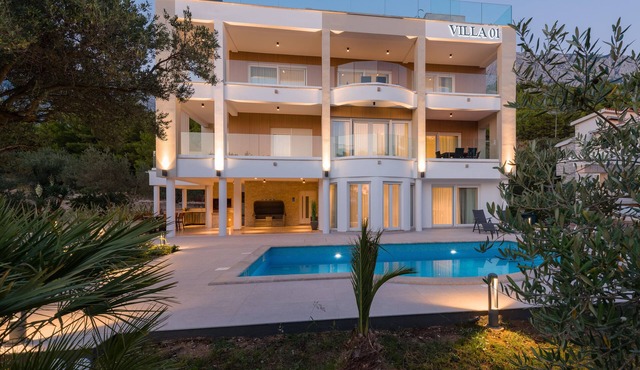 Promajna Villa 01, Apartment 01 (6 + 2, ground floor)