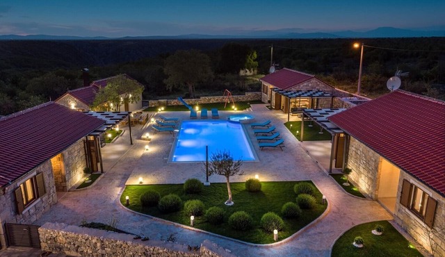 Promina luxury villa with 72sqm Heated Pool, Jacuzzi, Infrared Sauna, Tennis court, Media room