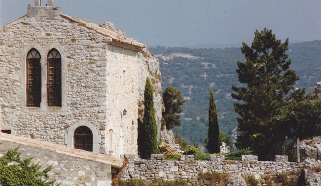 PROMO!-10% Old restored chapel from the 12th century overlooking the Ardèche.