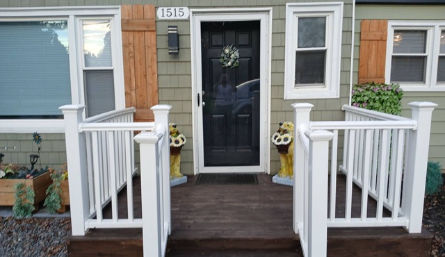 PROMO 10% WEEKLY/20% MONTHLYnPet Friendly on Forrest, Small fenced area for pets